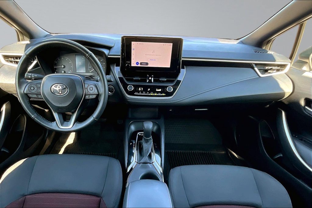 Used 2024 Toyota Corolla SE w/ SE Convenience Package FWD image 9