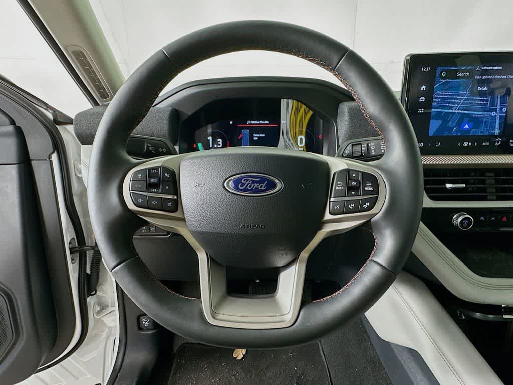 Certified 2025 Ford Explorer Active w/ Active Comfort Package RWD image 16