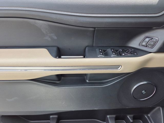Certified 2024 Ford Expedition Limited image 34