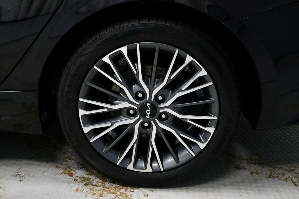 Used 2023 Kia Forte GT-Line w/ GT-Line Premium Package FWD image 19