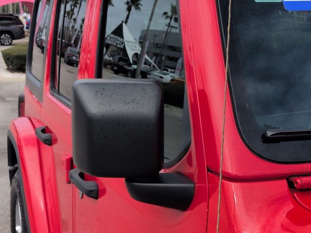 Used 2020 Jeep Wrangler Unlimited Sahara AWD/4WD image 12