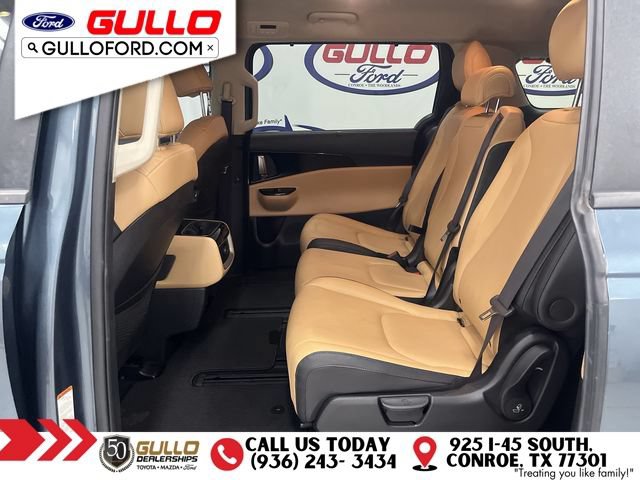 Used 2024 Kia Carnival EX FWD image 14