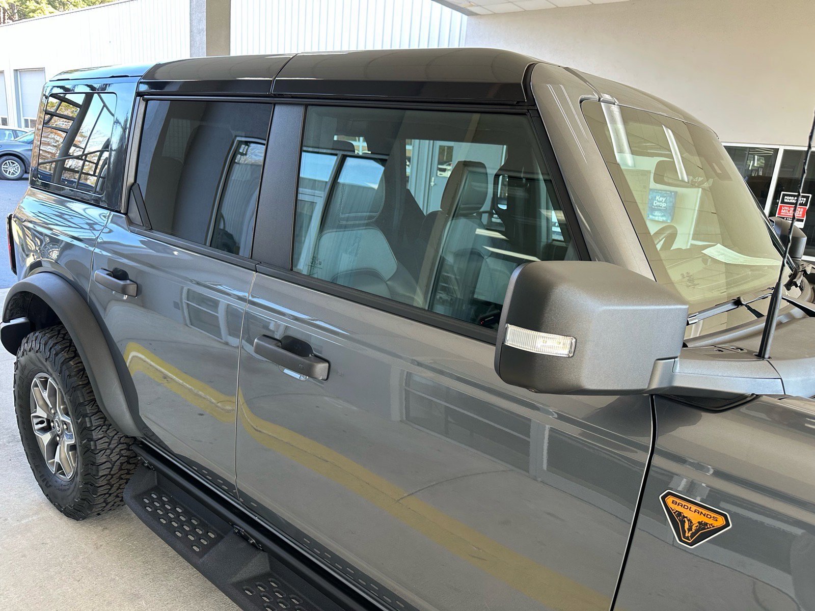 Certified 2025 Ford Bronco Badlands image 3