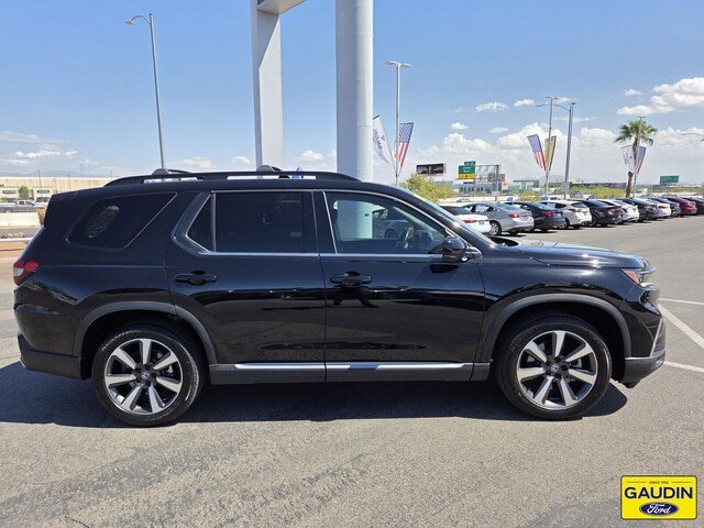 Used 2025 Honda Pilot Elite image 8