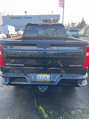 Used 2022 Chevrolet Silverado 1500 Custom image 2