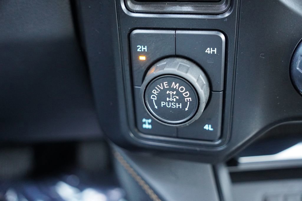 Certified 2024 Ford F350 Platinum w/ Tremor Off-Road Package image 31