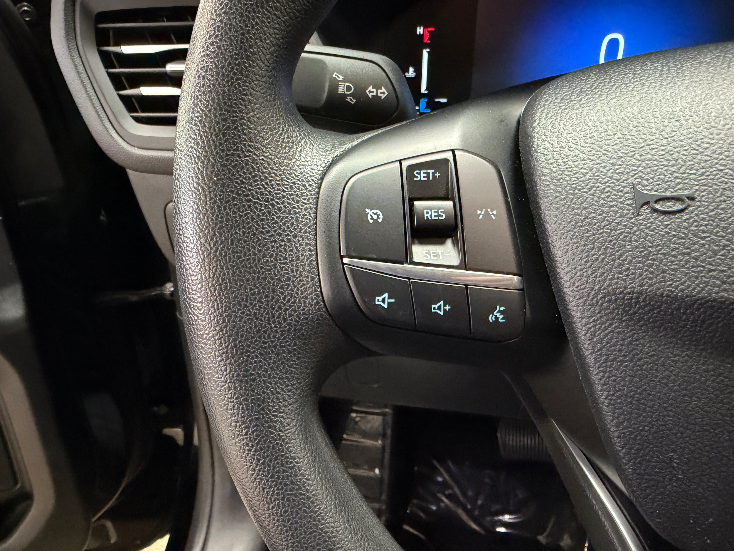 Certified 2025 Ford Escape Active AWD/4WD image 17