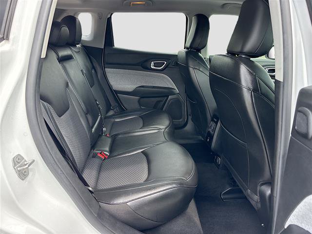 Used 2022 Jeep Compass Latitude w/ Sun and Sound Group AWD/4WD image 29