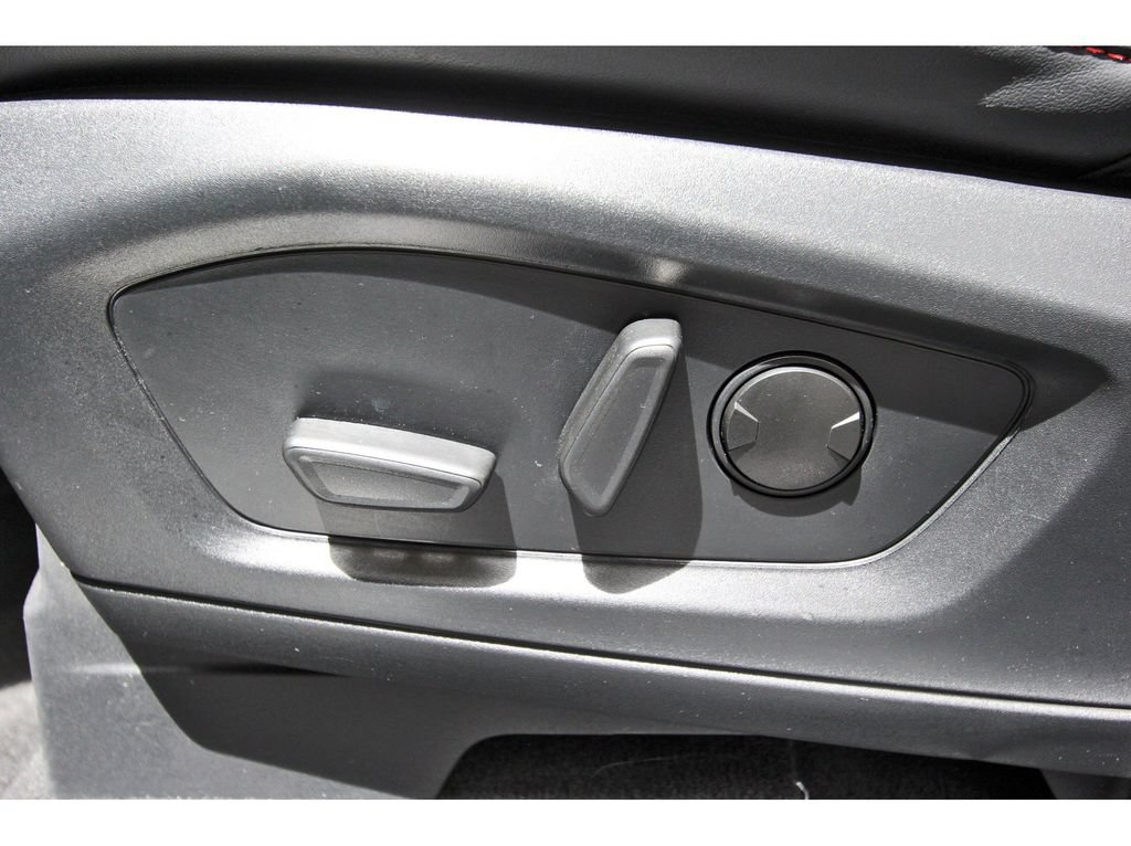 Certified 2025 Ford Explorer ST-Line w/ Premium Package RWD image 29