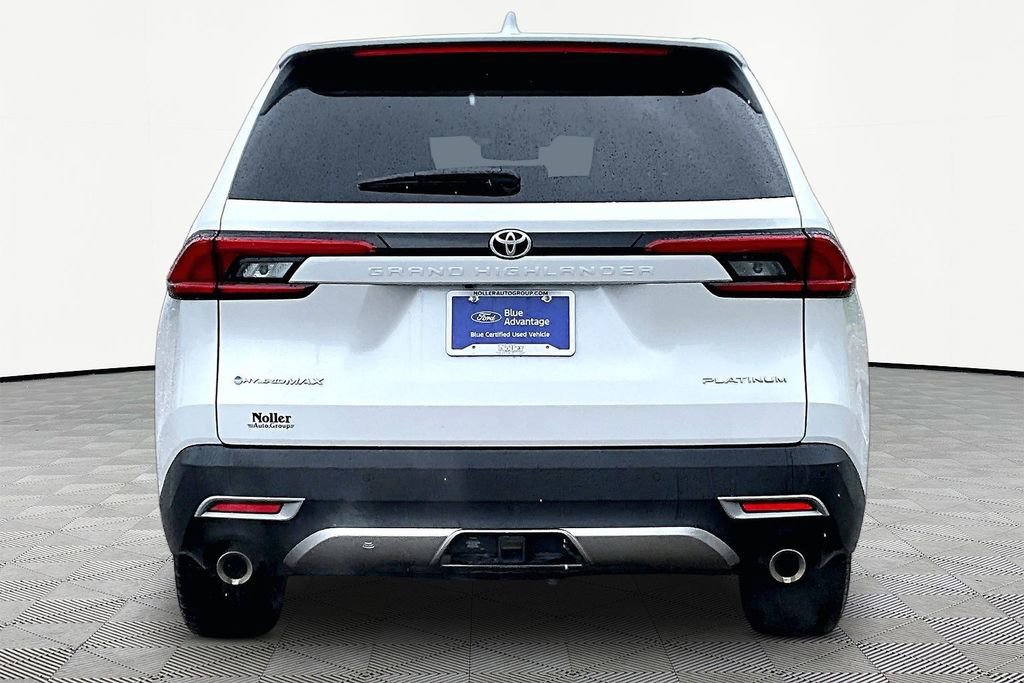 Used 2024 Toyota Grand Highlander AWD Hybrid image 4