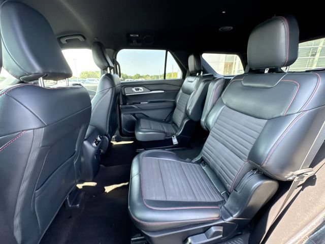 Certified 2025 Ford Explorer ST-Line AWD/4WD image 22
