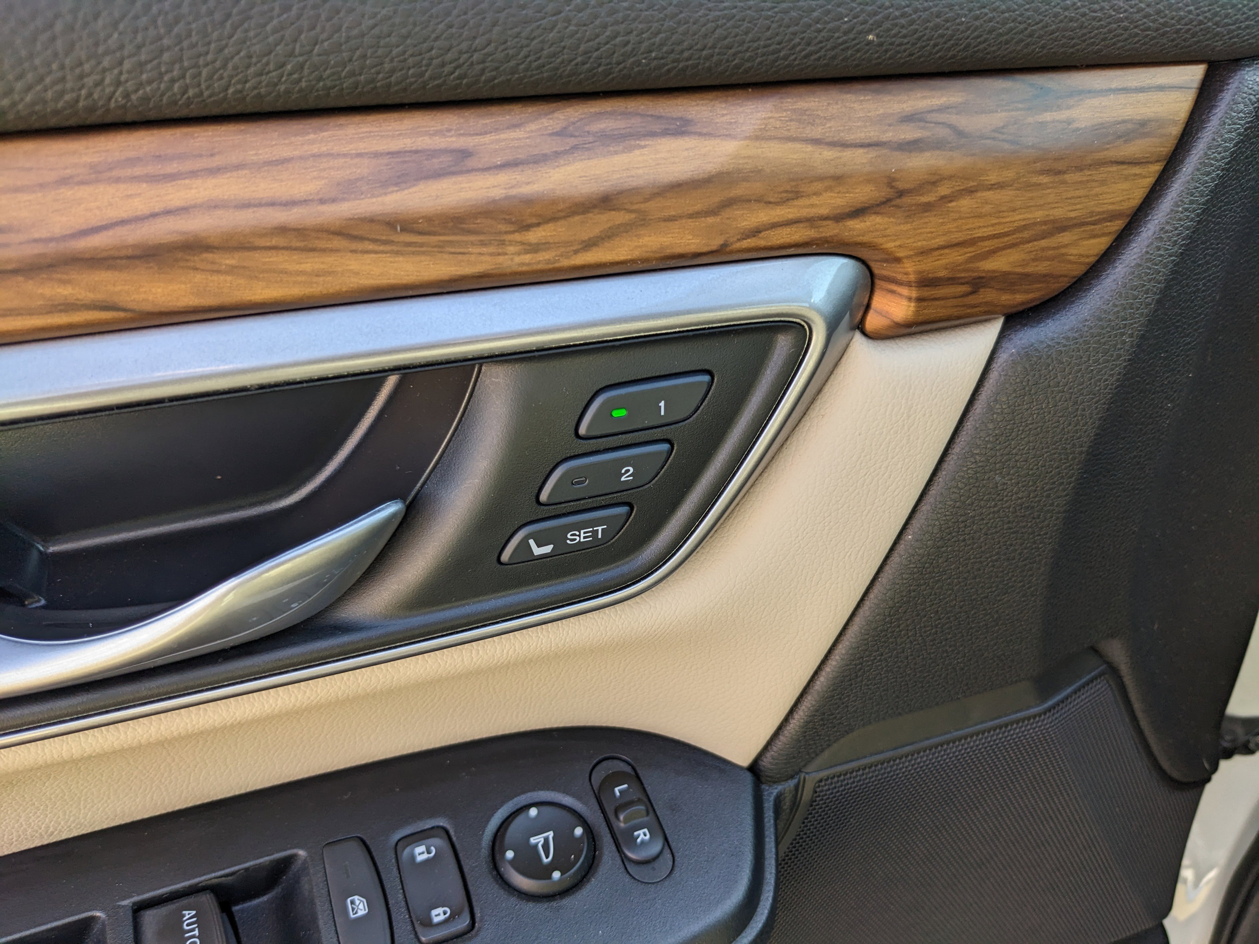 Used 2019 Honda CR-V EX-L image 17