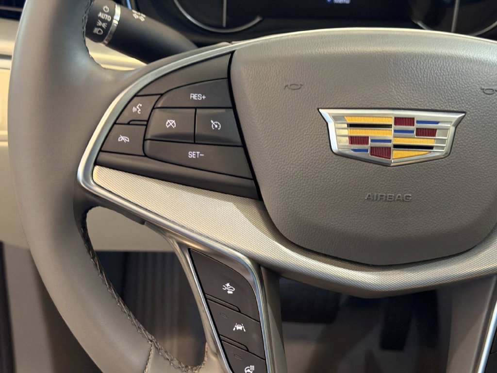 Used 2025 Cadillac XT5 Premium Luxury FWD image 26
