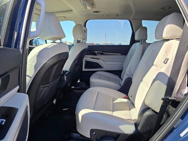 Used 2025 Kia Telluride S FWD image 13