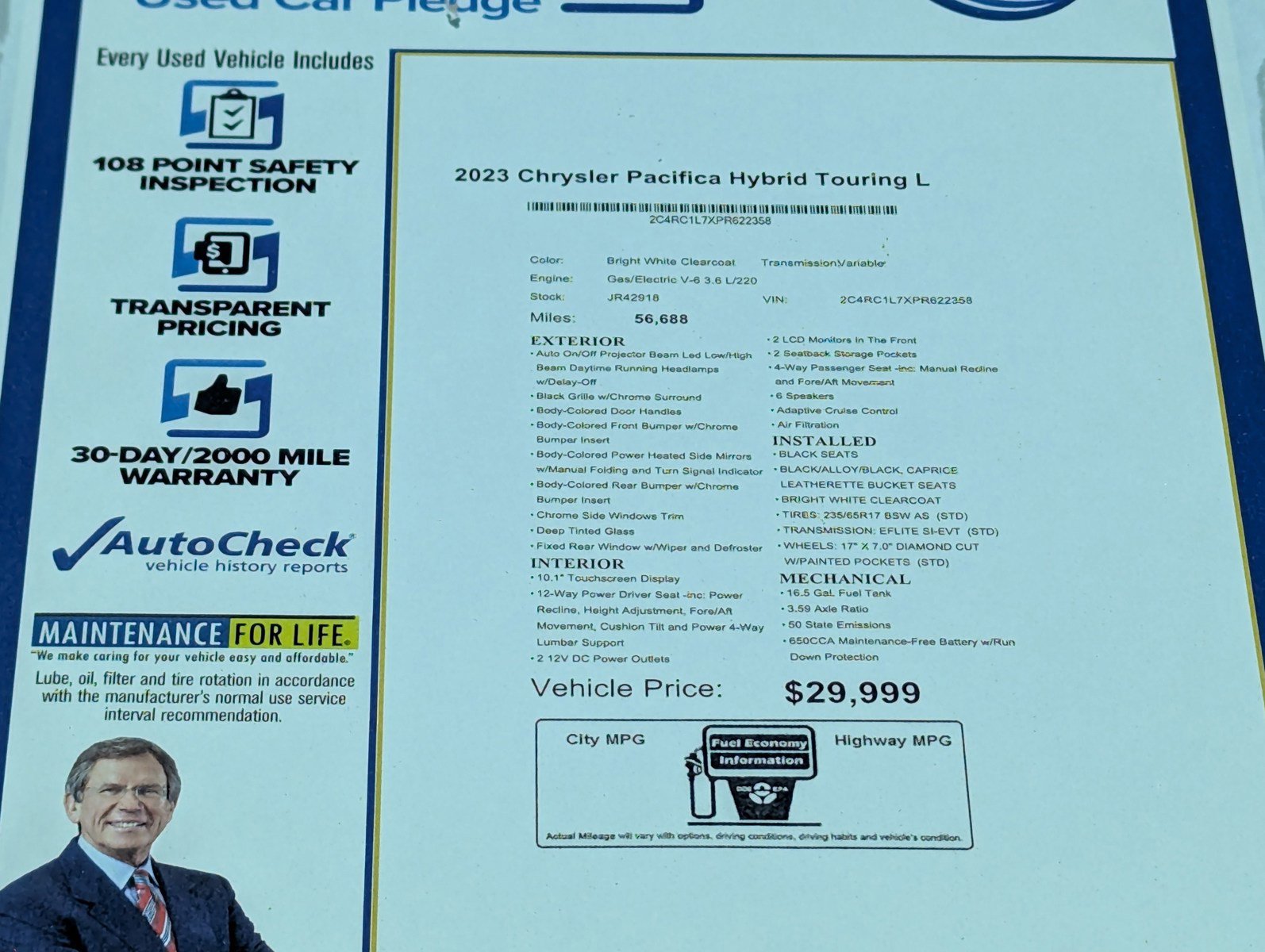 Used 2023 Chrysler Pacifica Touring-L FWD image 13