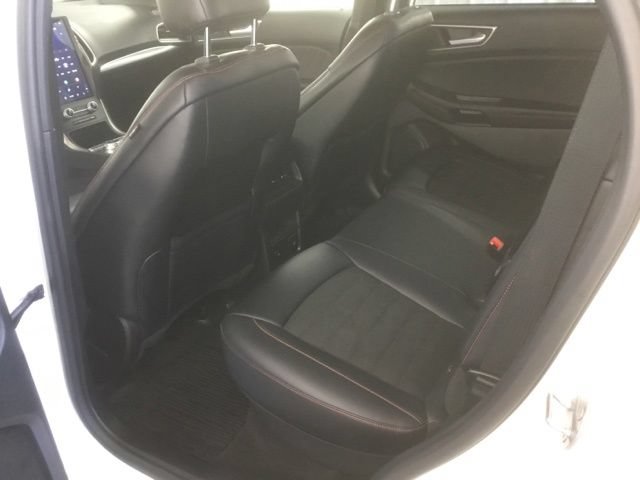 Certified 2024 Ford Edge ST-Line AWD/4WD image 16