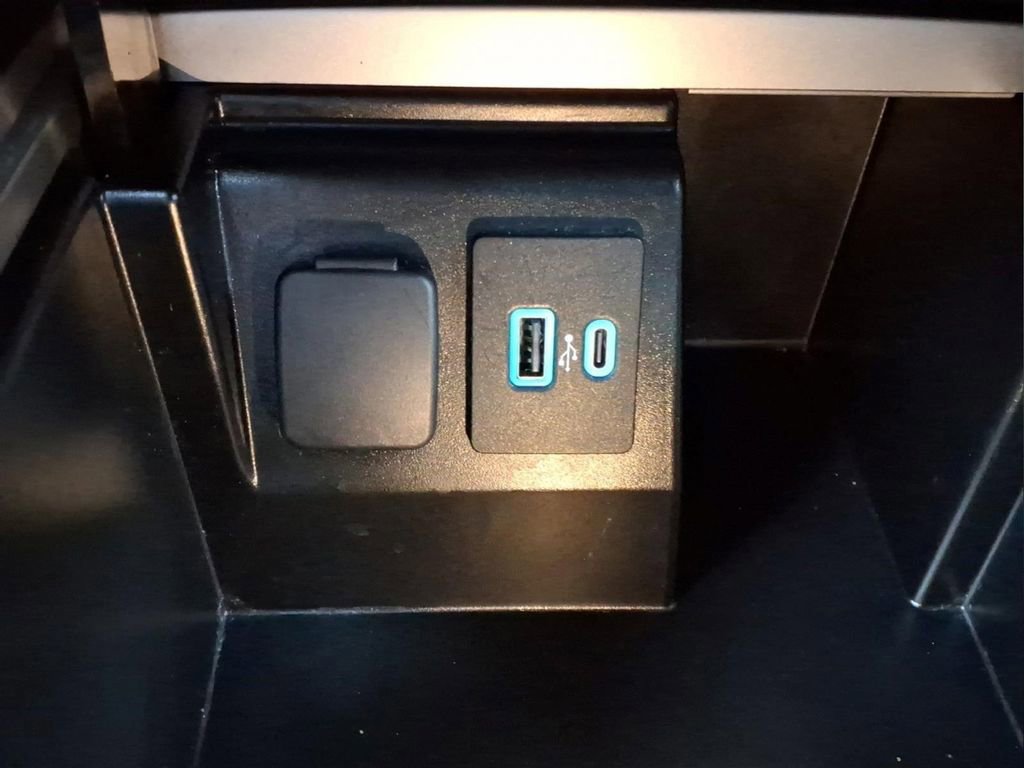 Certified 2022 Ford Explorer ST w/ Equipment Group 401A image 13