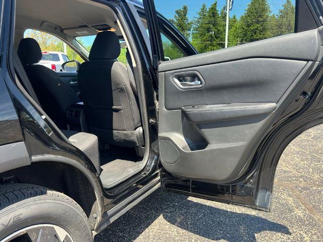 Used 2024 Nissan Rogue SV AWD/4WD image 30
