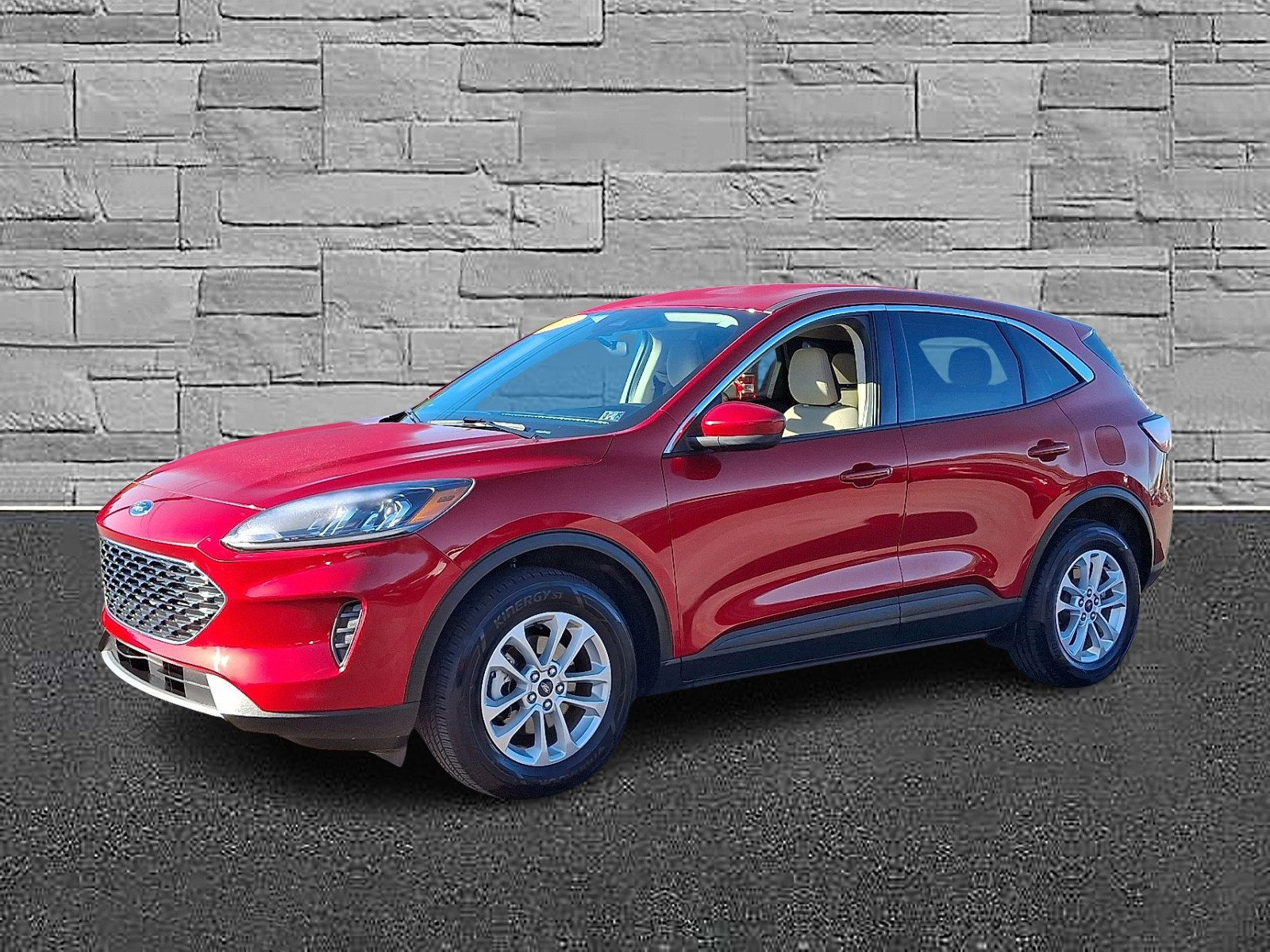 Certified 2020 Ford Escape SE image 5