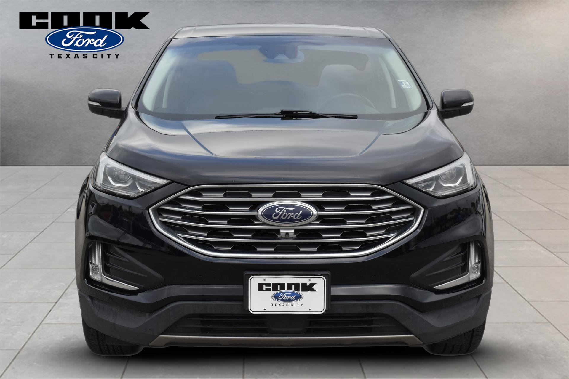 Certified 2022 Ford Edge Titanium w/ Equipment Group 301A AWD/4WD image 2