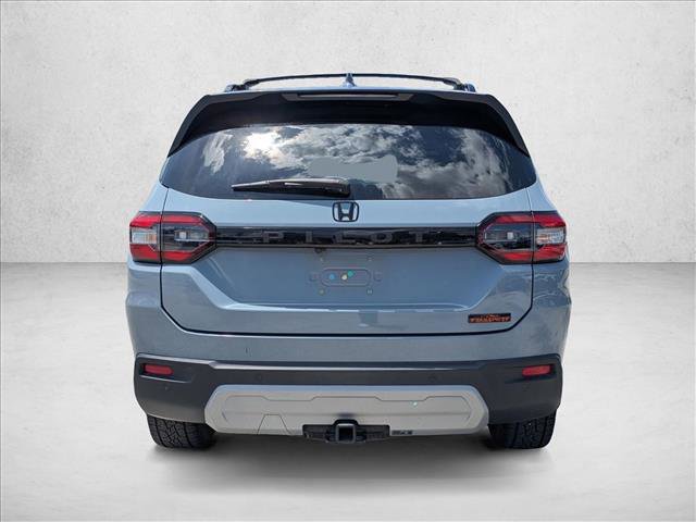 Used 2024 Honda Pilot TrailSport image 5