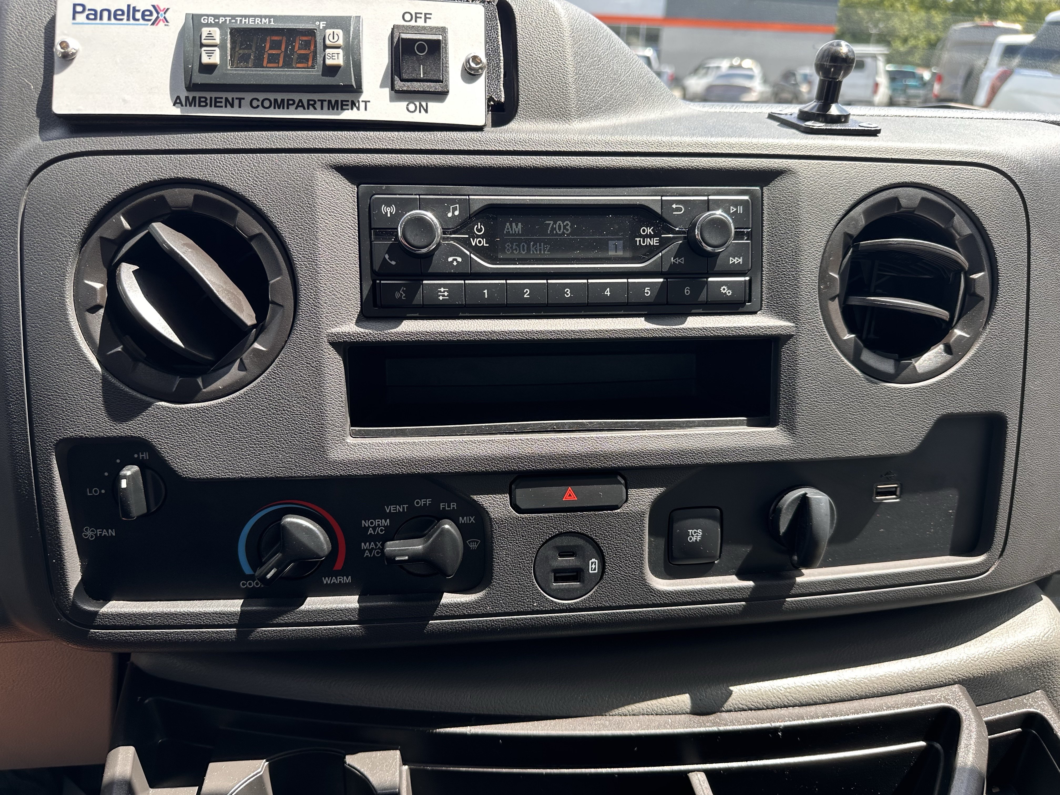 Certified 2024 Ford E-350 and Econoline 350 Super Duty w/ Power Windows & Locks Group RWD image 24