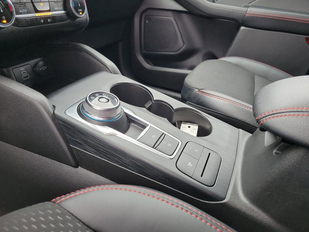 Certified 2025 Ford Escape ST-Line AWD/4WD image 29
