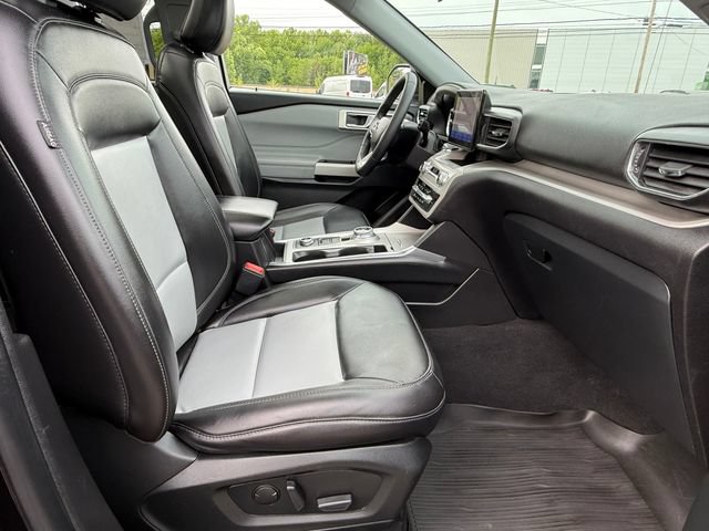 Certified 2023 Ford Explorer XLT w/ Equipment Group 202A AWD/4WD image 26