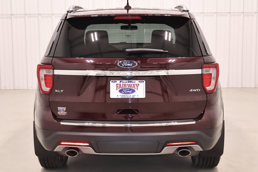 Certified 2018 Ford Explorer XLT w/ Equipment Group 202A image 5