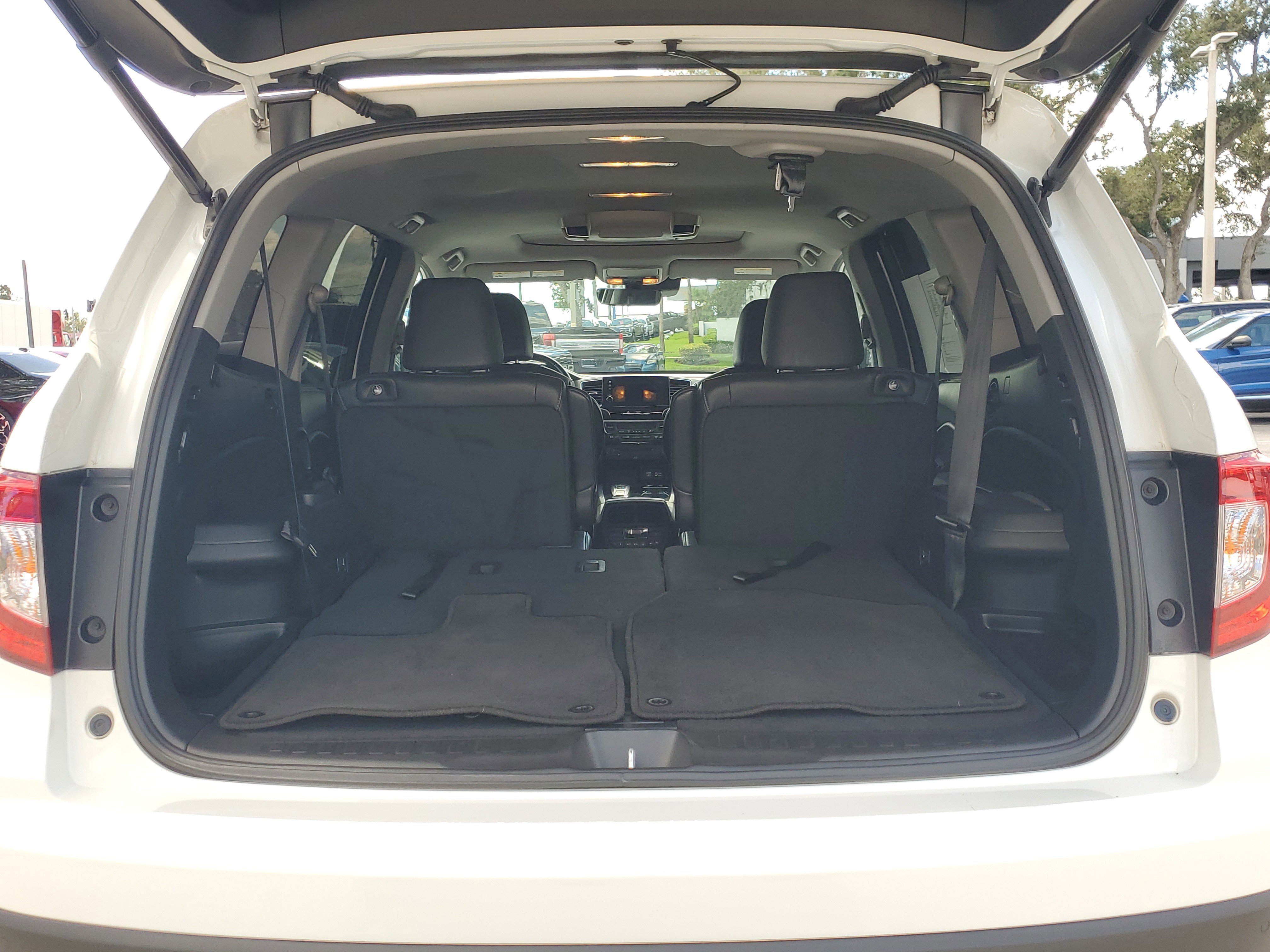 Used 2022 Honda Pilot Touring image 10