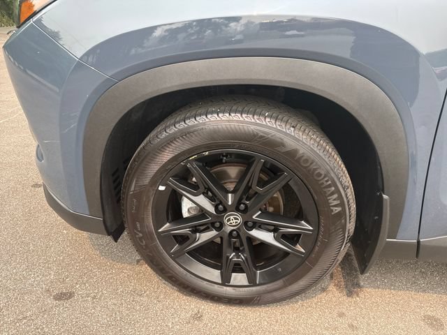Used 2024 Toyota Grand Highlander AWD image 13