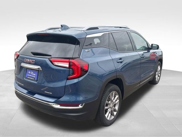 Used 2024 GMC Terrain SLT AWD/4WD image 11