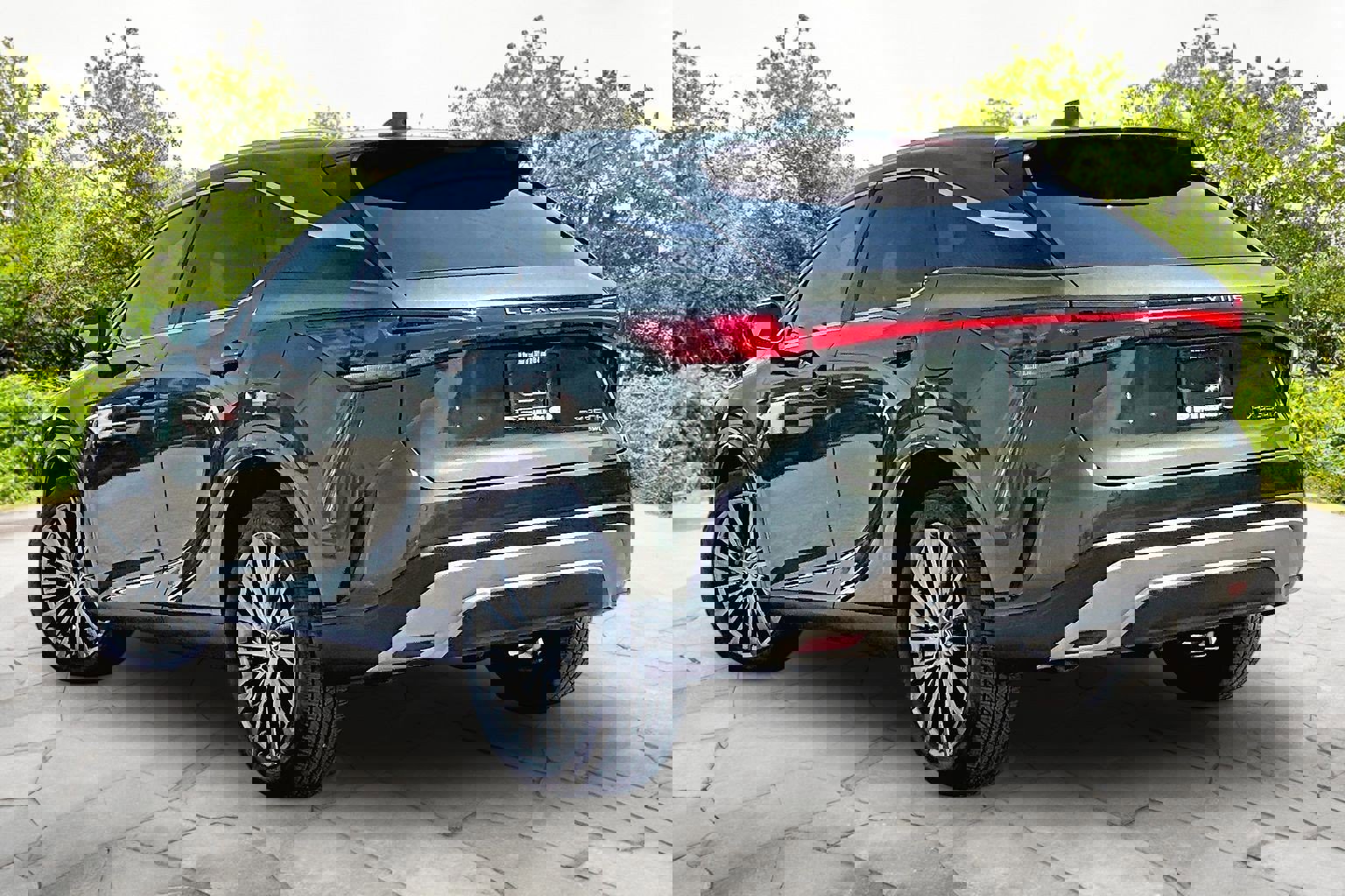 Used 2023 Lexus RX 350 AWD w/ Accessory Package (Z1) image 2