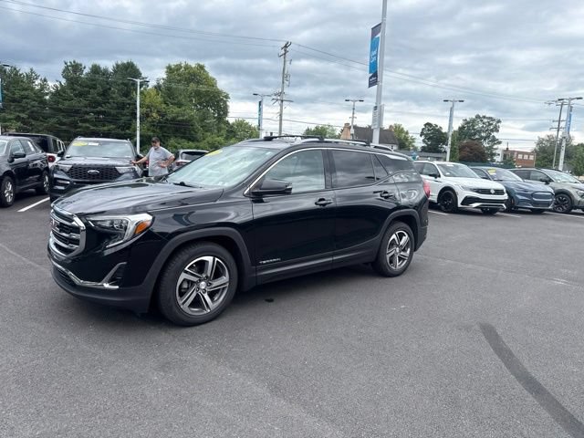 Used 2020 GMC Terrain SLT w/ Preferred Package FWD image 3