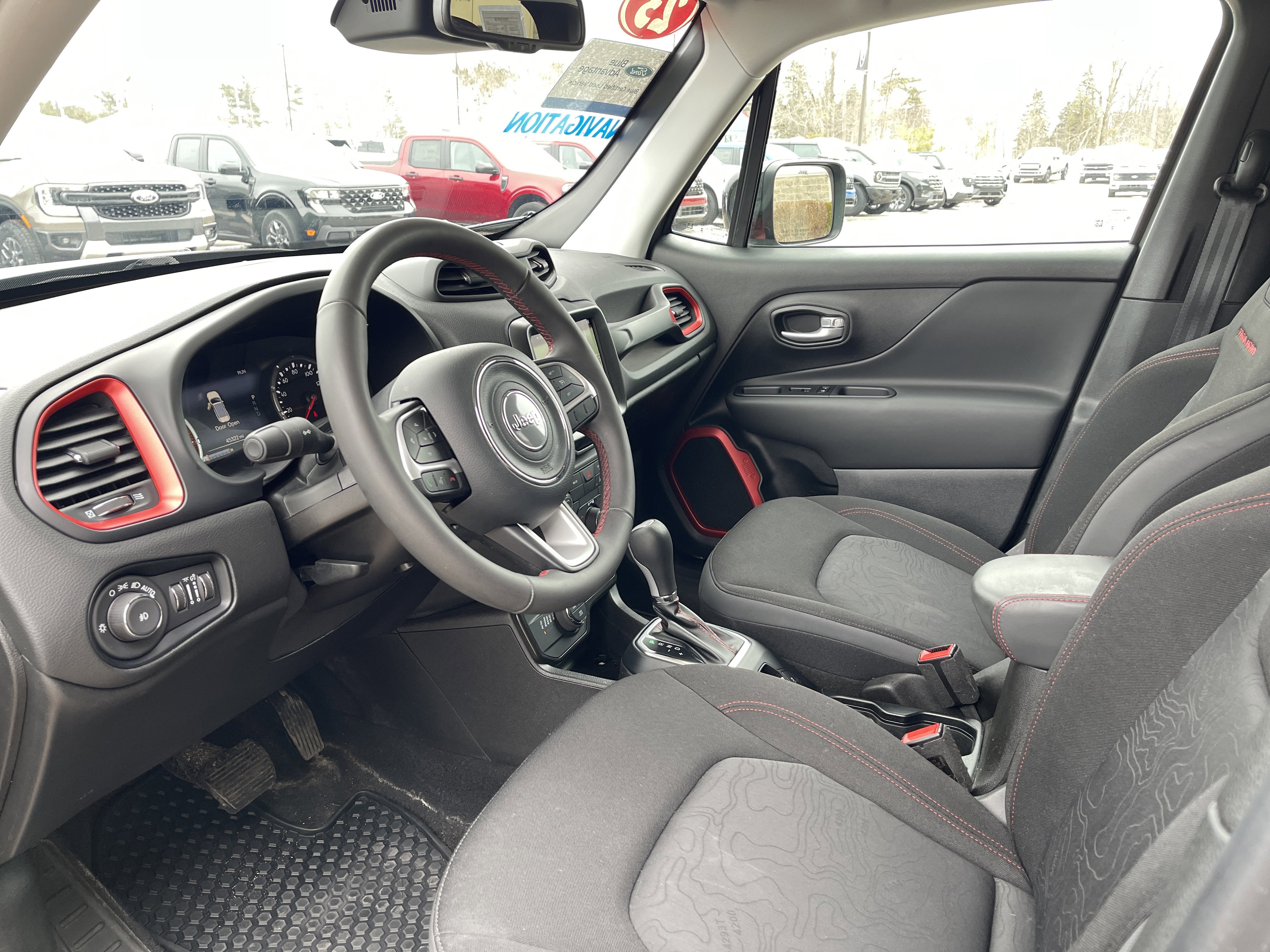 Used 2023 Jeep Renegade Trailhawk w/ Trailer Tow Group image 11