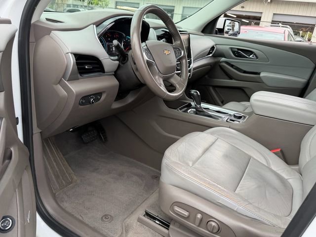 Used 2019 Chevrolet Traverse LT w/ LT Premium Package FWD image 7