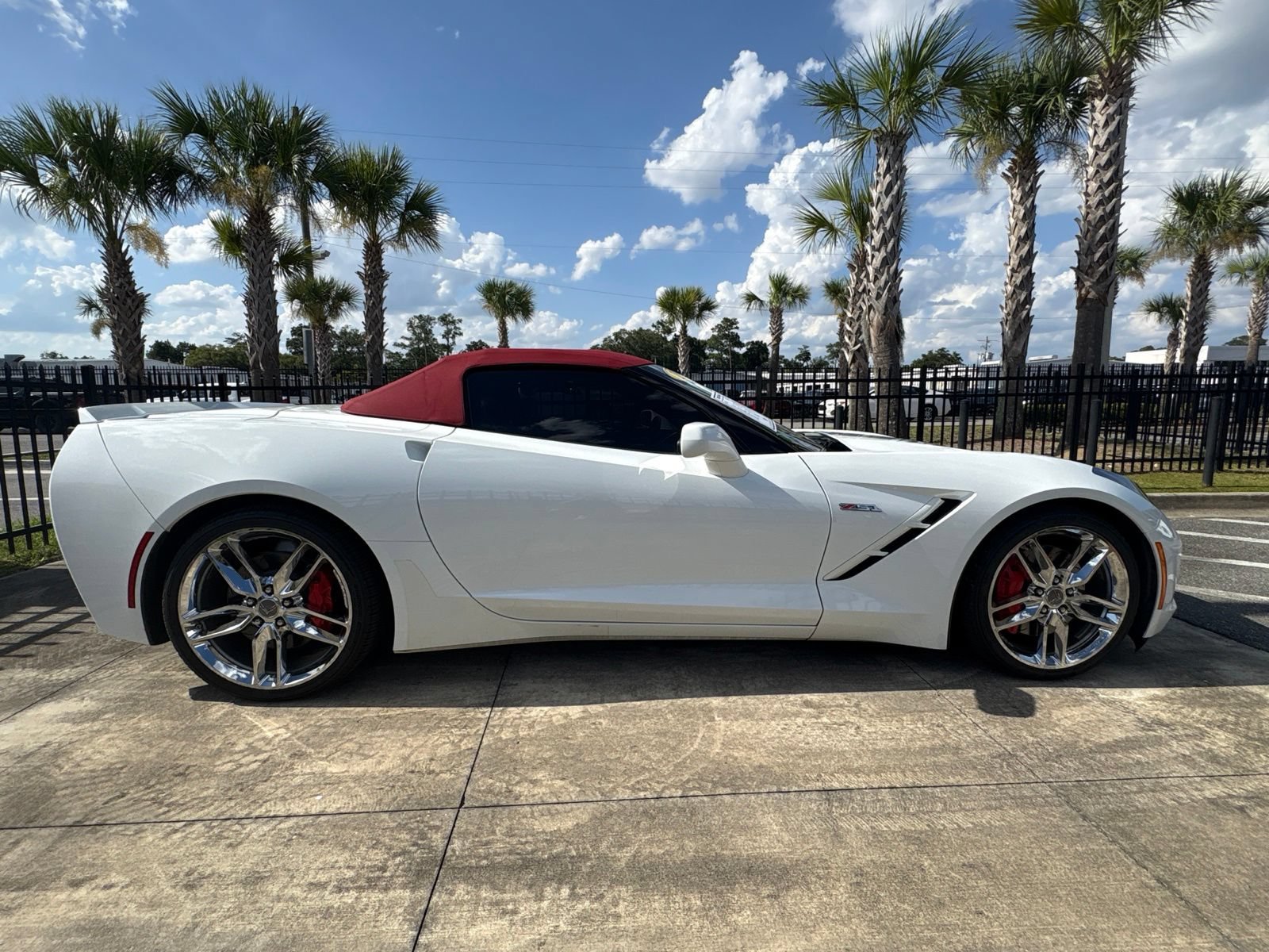 Used 2019 Chevrolet Corvette Stingray Convertible RWD image 4