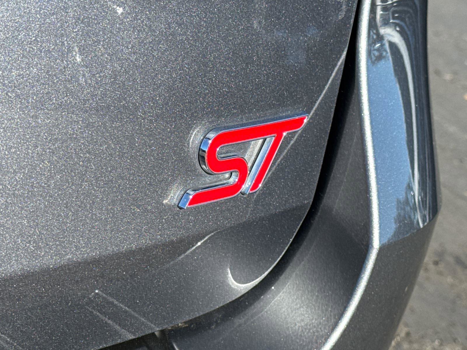 Certified 2021 Ford Explorer ST w/ Equipment Group 401A image 15