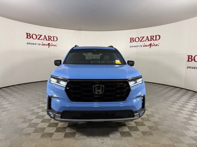 Used 2024 Honda Pilot TrailSport image 2