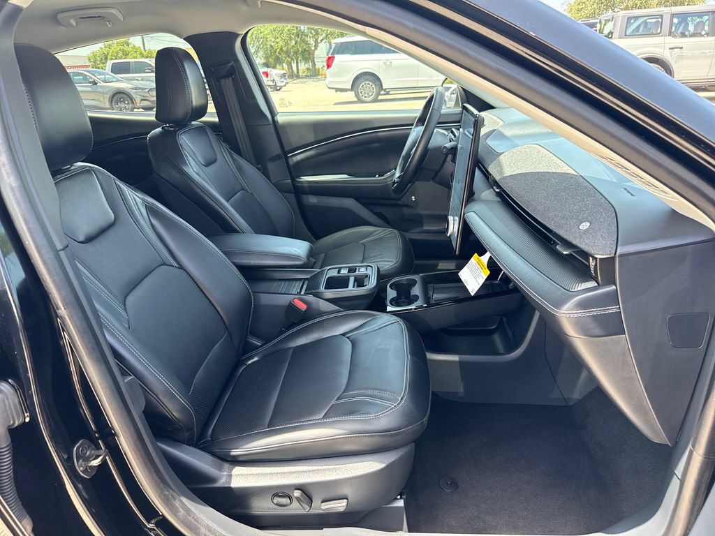Certified 2025 Ford Mustang Mach-E Premium AWD/4WD image 28