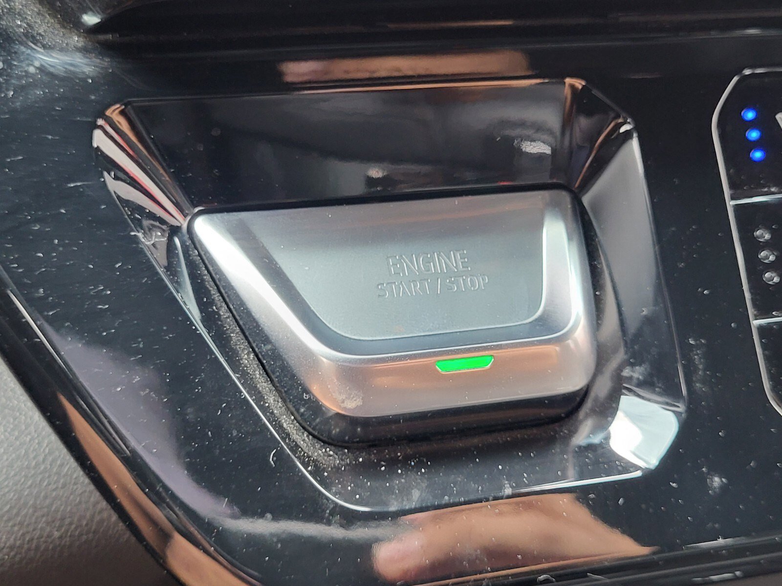 Used 2024 GMC Sierra 1500 AT4 AWD/4WD image 25
