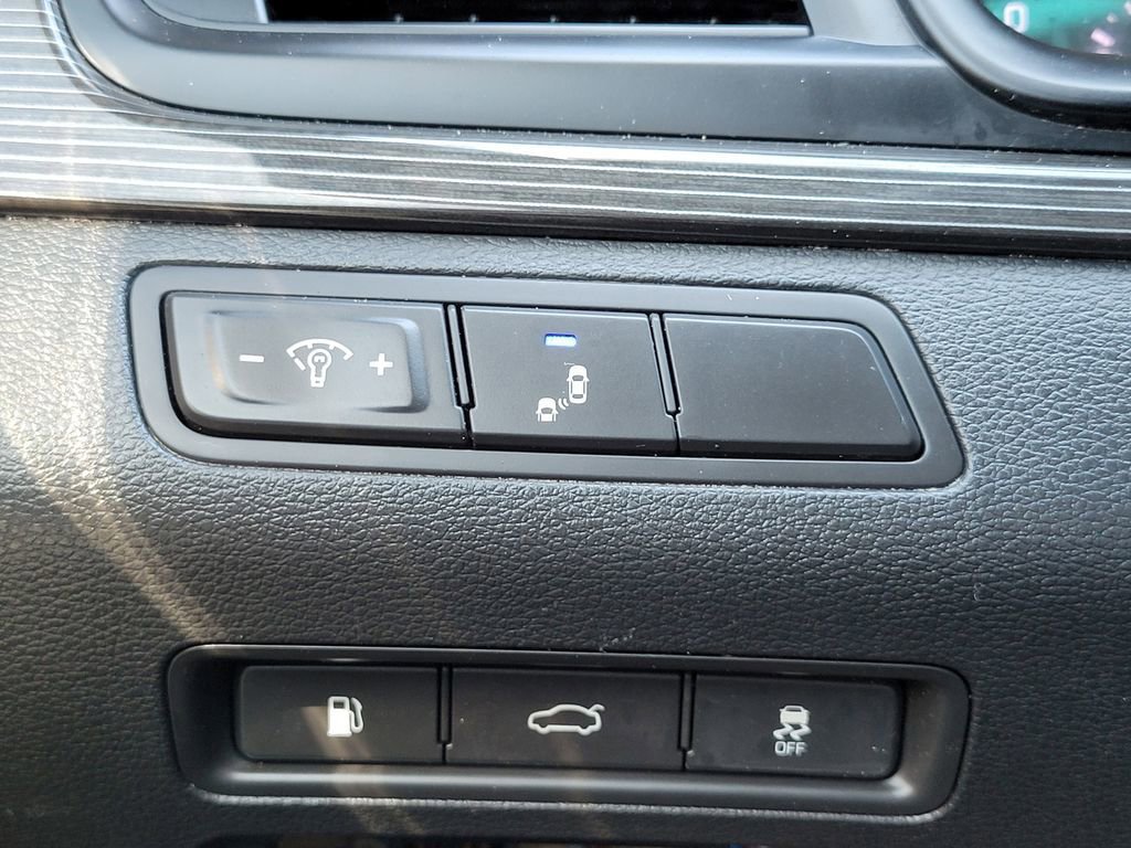 Used 2018 Hyundai Sonata Limited image 27