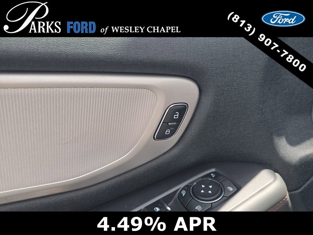 Certified 2025 Ford Expedition Active AWD/4WD image 18