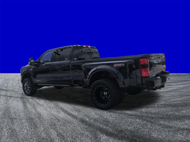 Certified 2025 Ford F350 Platinum w/ FX4 Off-Road Package AWD/4WD image 6