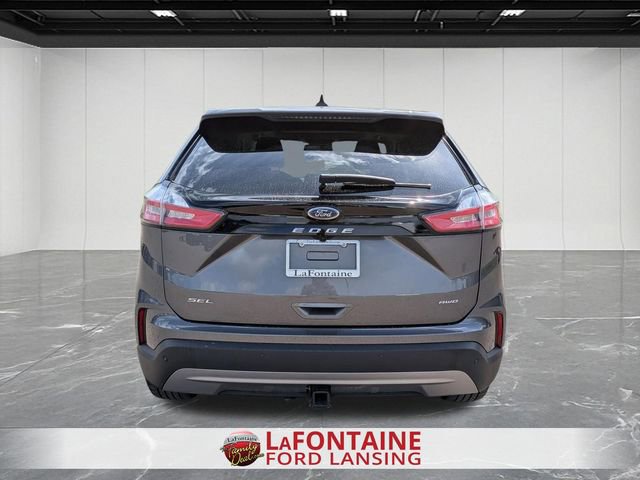Certified 2022 Ford Edge SEL w/ Convenience Package AWD/4WD image 4