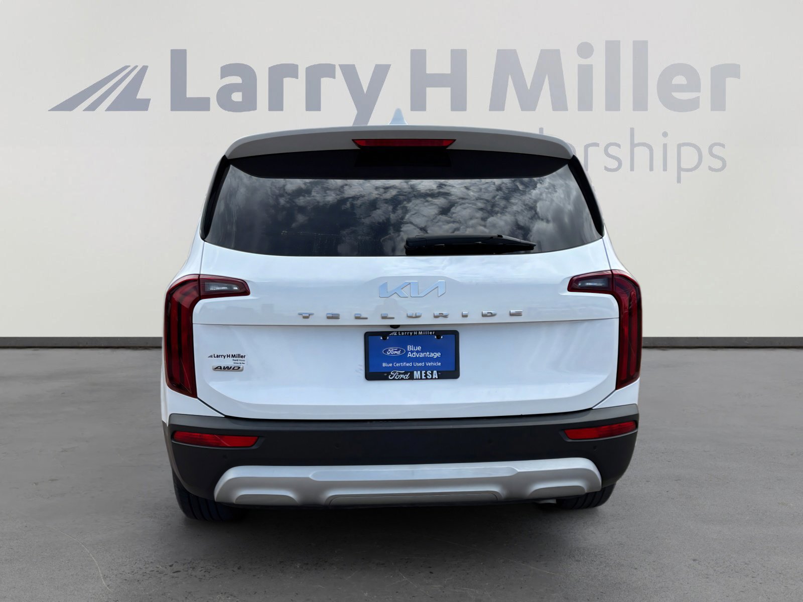 Used 2022 Kia Telluride LX image 4