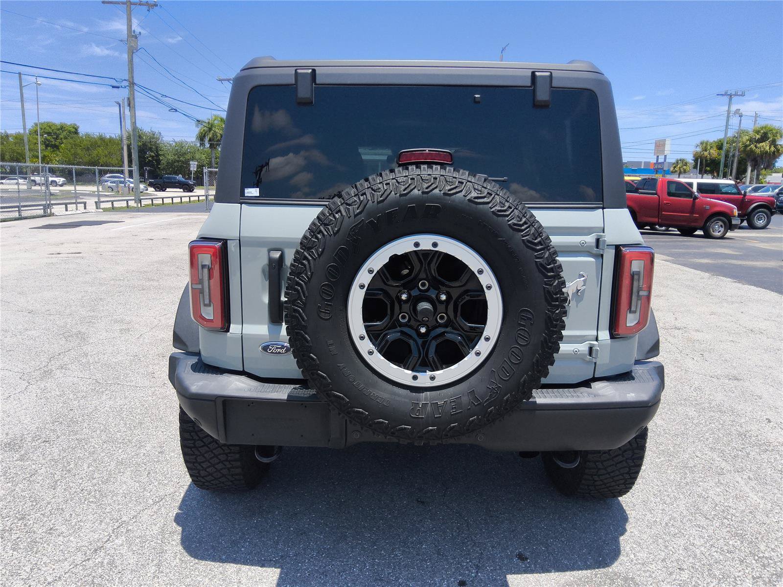 Certified 2023 Ford Bronco Badlands w/ Sasquatch Package AWD/4WD image 5