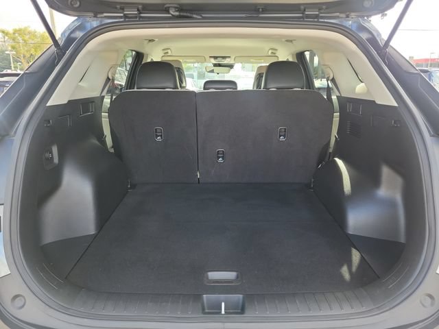 Used 2025 Kia Sportage EX FWD image 10