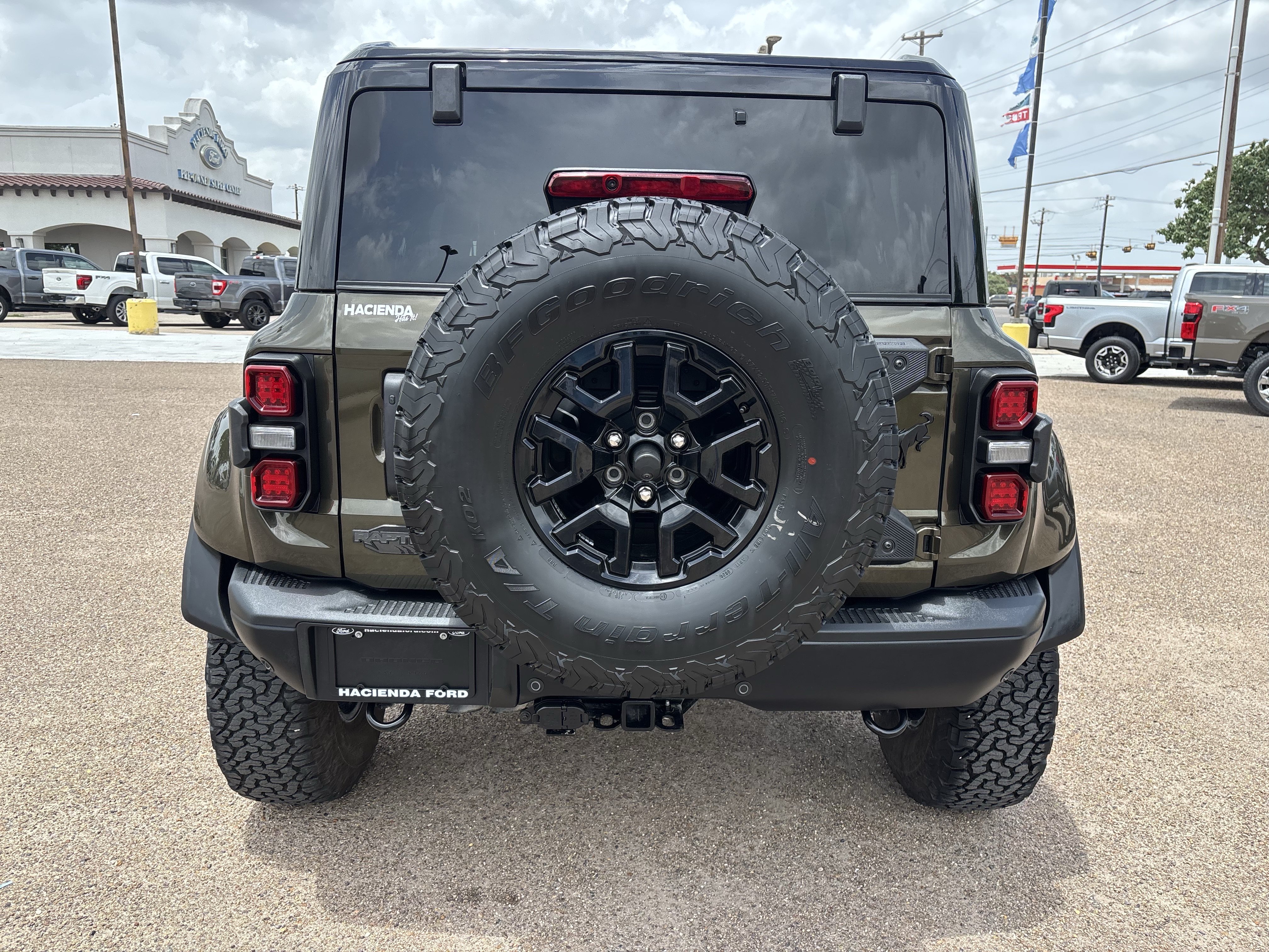 Certified 2026 Ford Bronco Raptor AWD/4WD image 3