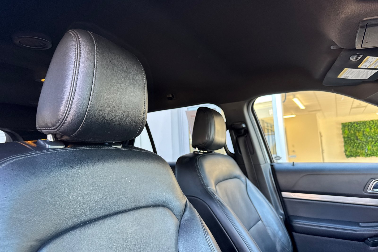 Certified 2018 Ford Explorer XLT w/ Equipment Group 202A AWD/4WD image 18